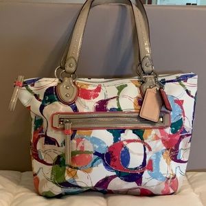 Coach Poppy Expressive Stamped C tote (EUC)